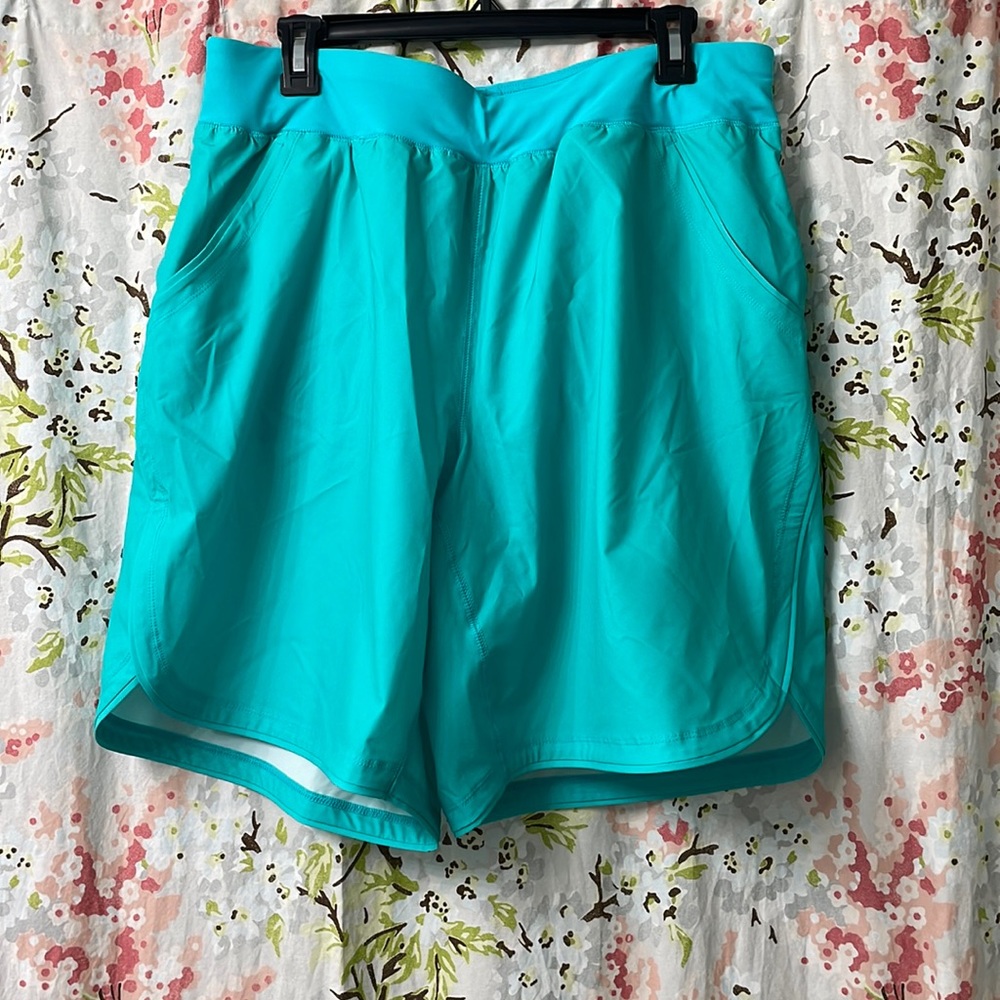 LANDSEND 16W board shorts NWOT